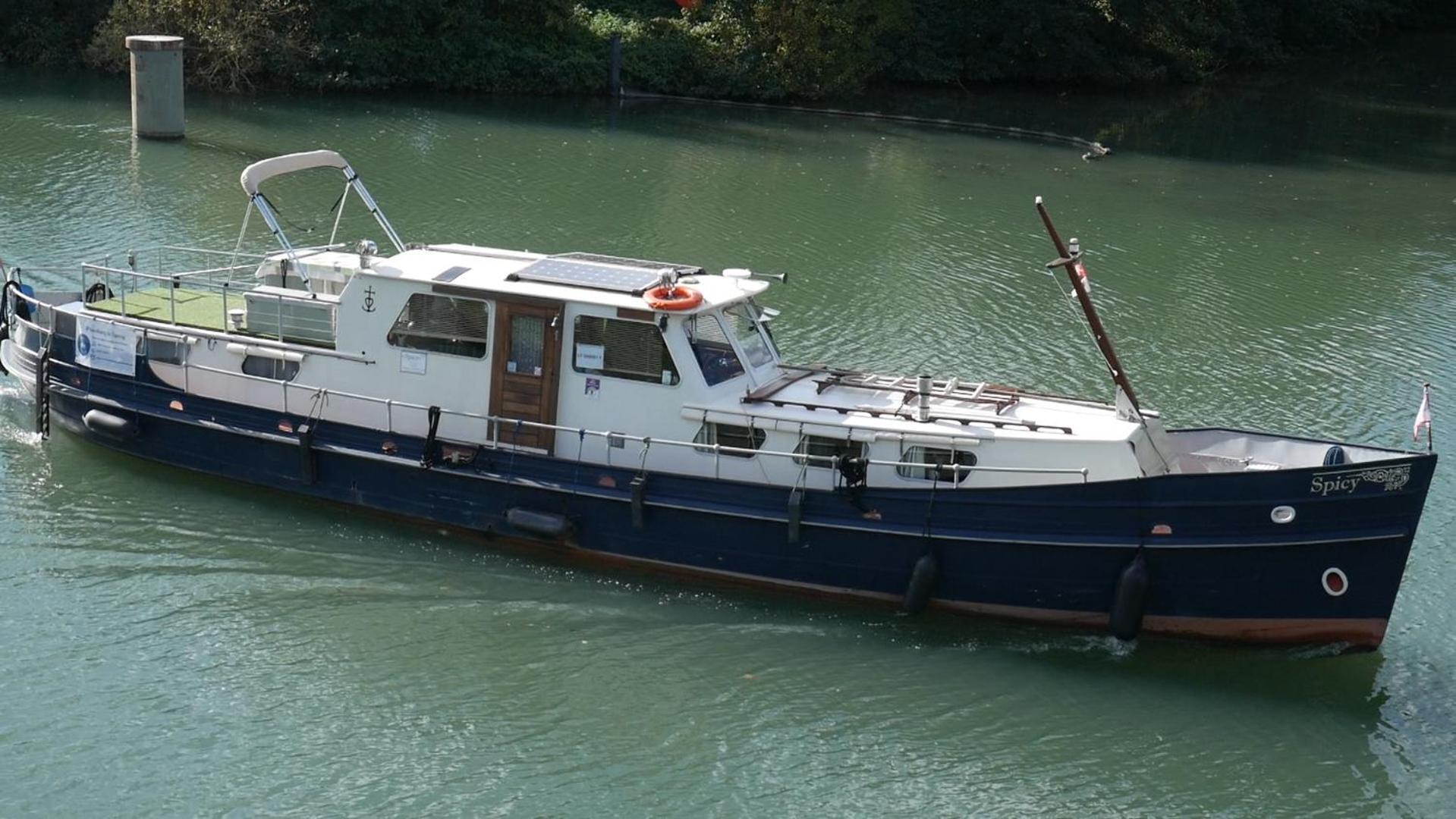 Spicy - Sejour Insolite Sur La Marne Meaux Luaran gambar