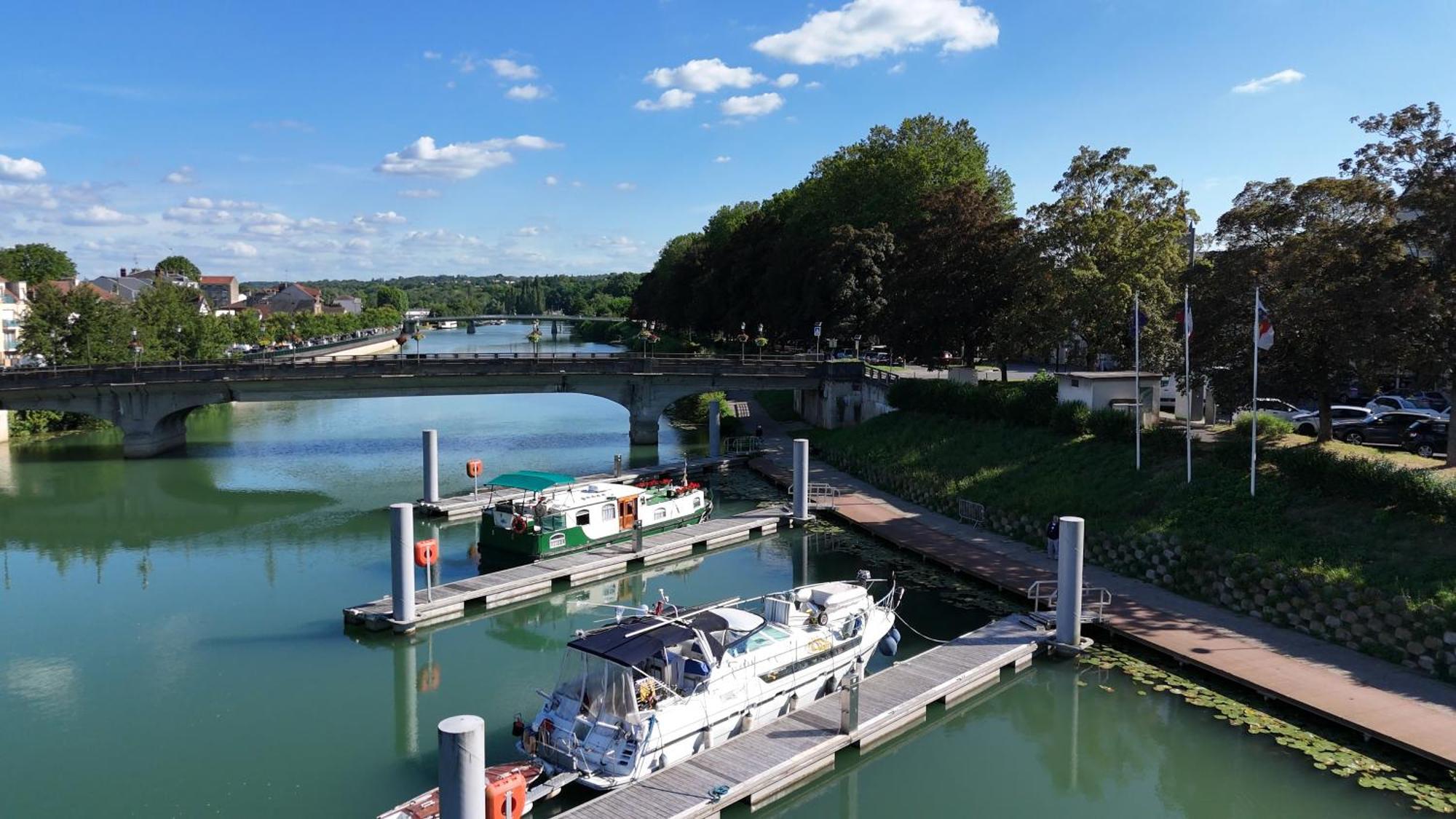 Spicy - Sejour Insolite Sur La Marne Meaux Luaran gambar